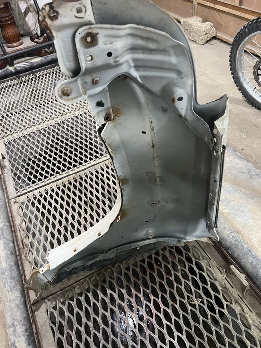 крыло прадо 120 передний /правый