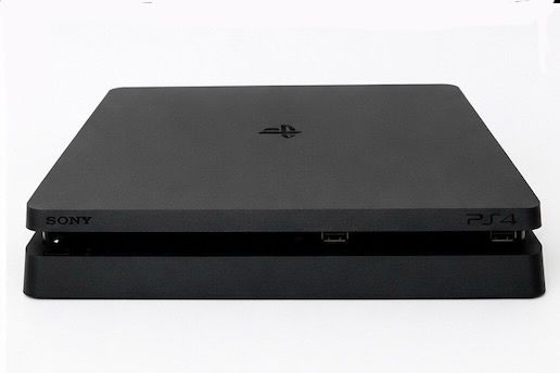 PS4 Slim 408,5 ГБ, 2 геймпада, 6 игр, отличное состояние