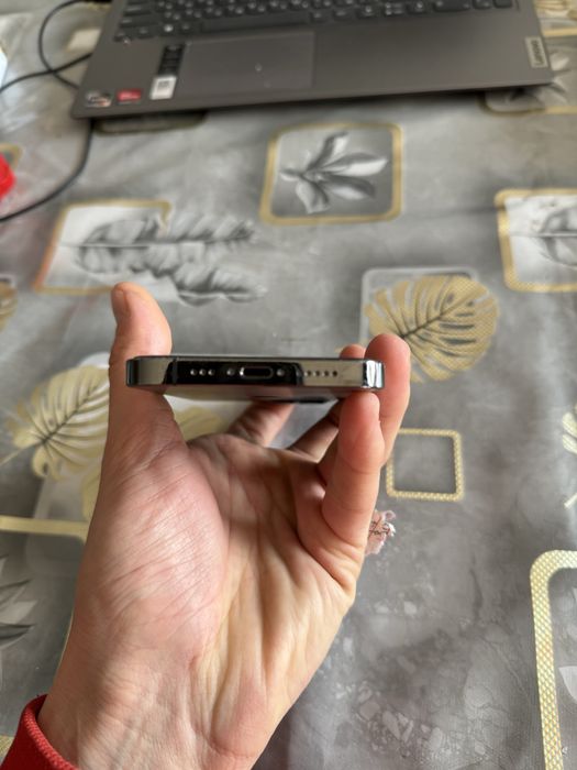 Продается айфон 12 про