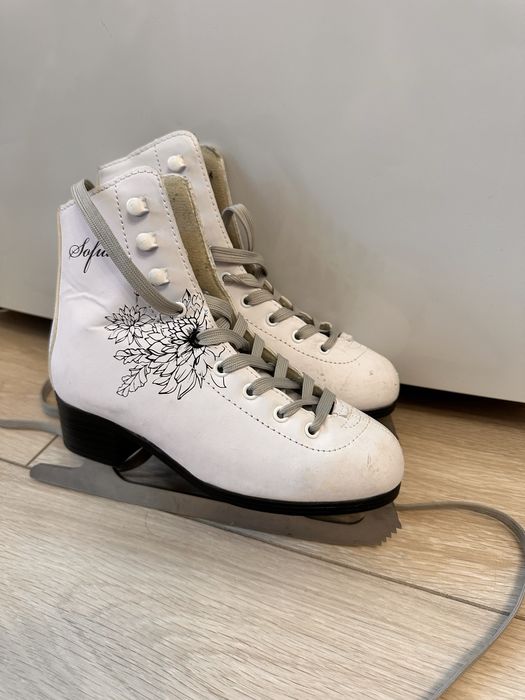 Коньки для фигурного катания