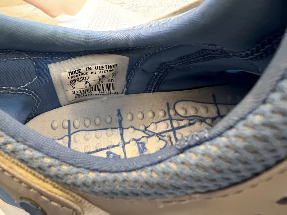 Adidasi Nike .. ideali pentru sala