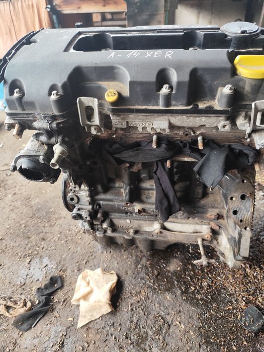 Двигател Opel Corsa D 1.4 ,i A14XER 74 kw 100 k