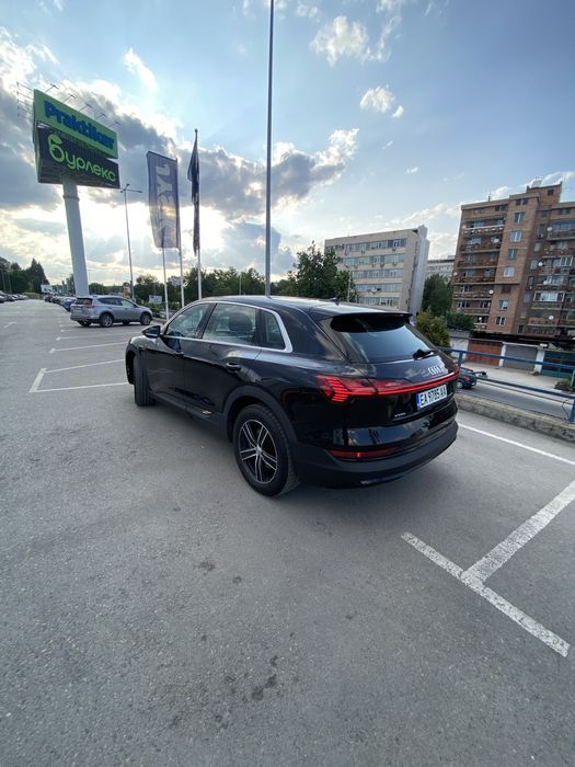 Audi E-tron!Ауди Е-трон!