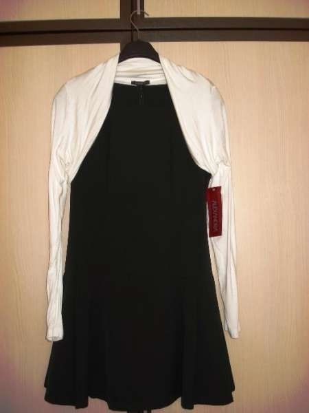 Нова с етикета, малка,стилна черна рокля и бял топ нови  ПОДАРЪК