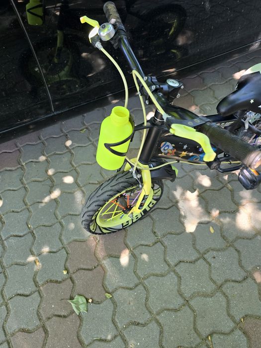 Bicicleta copii 3 -4 ani,stare foarte buna