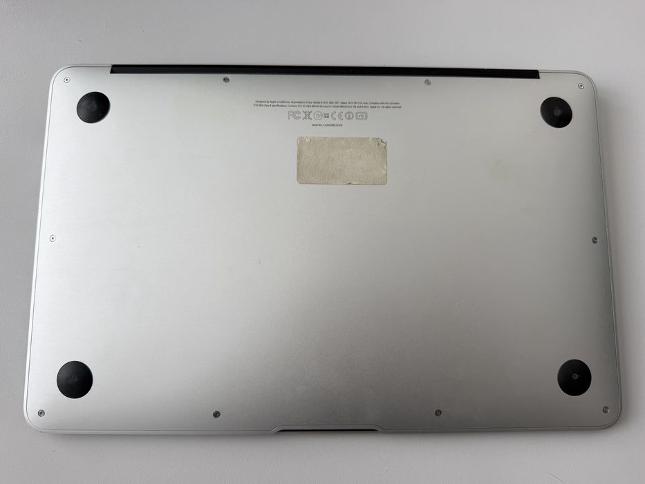 MacBook Air 11” Mid 2011