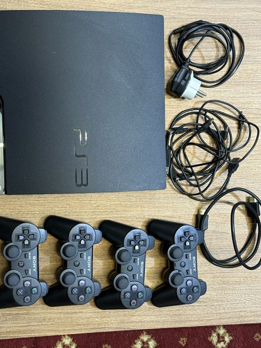 PS 3 sotiladi srochno komplektlari bilan