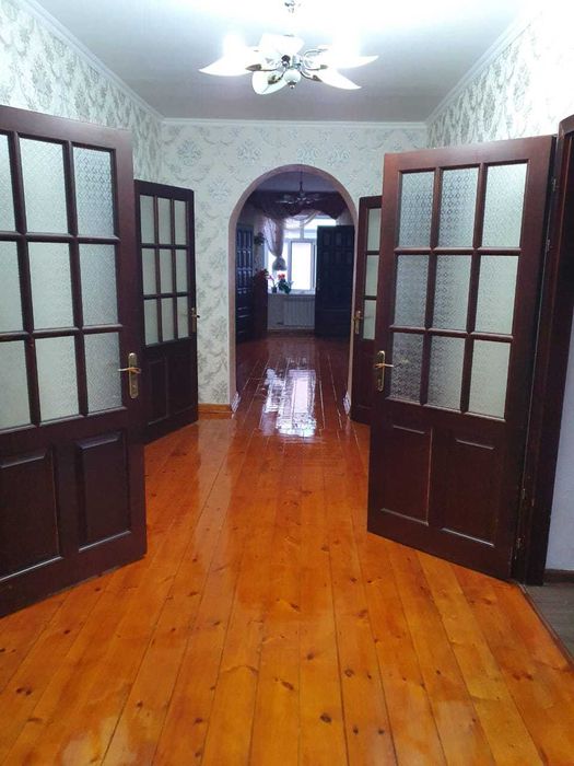 Жер үй сатылады.