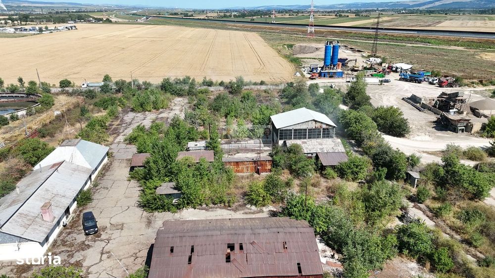 Teren intravilan 15.700 mp si constructii in zona Vrancart/Adjud/Vranc