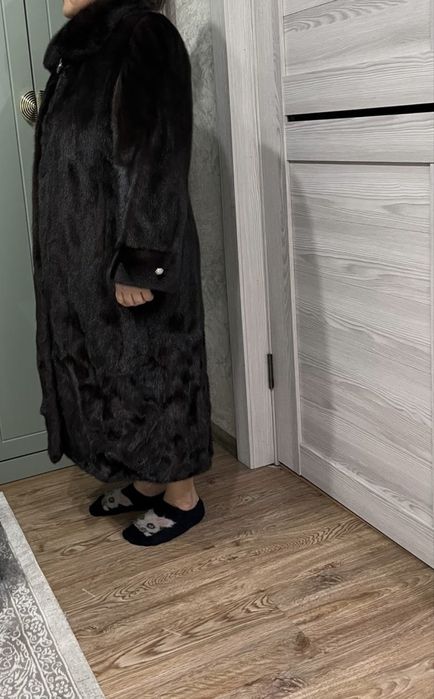 Продам норковую шубу