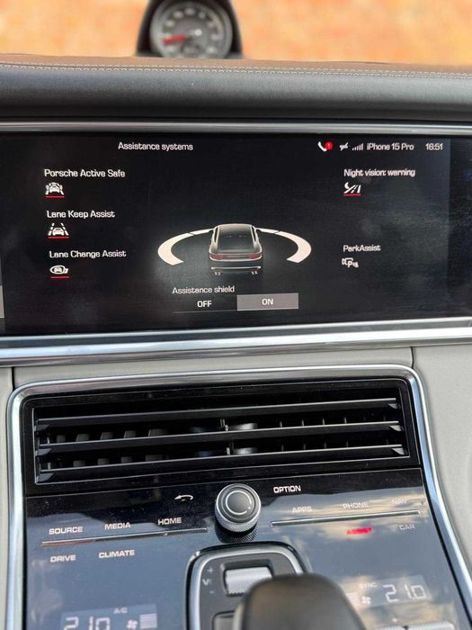 Porsche Panamera 4S - GARANTIE !!!