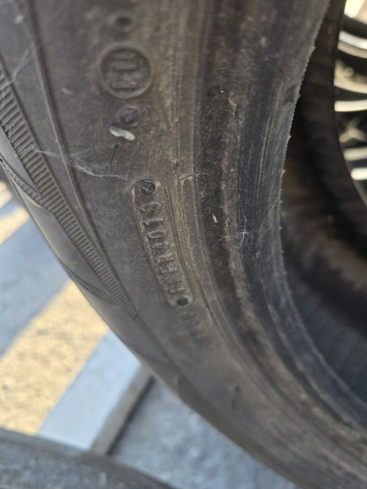 Anvelope de iarna 225-55r17 Falken