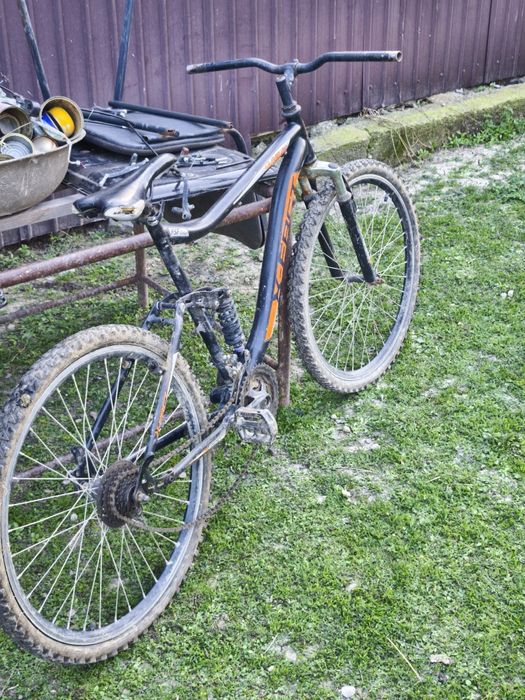 Cadru bicicletă (+roți+scaun+pedale)