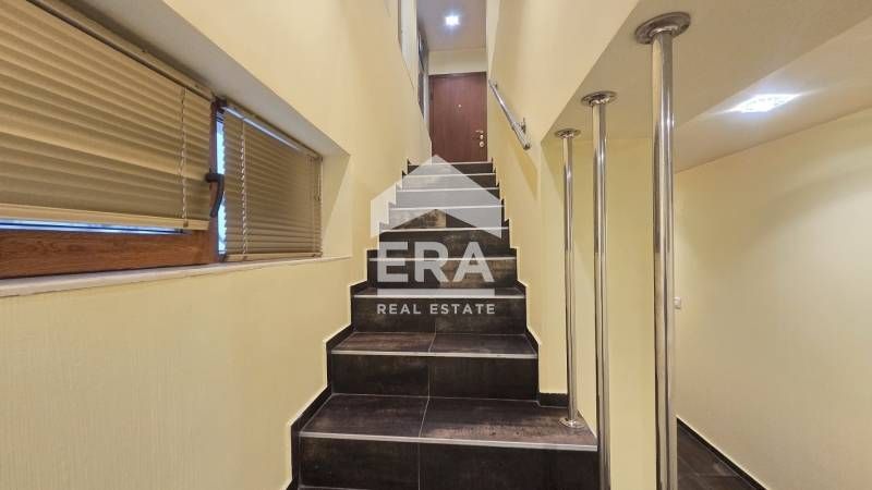 Дава се под наем Четиристаен апартамент в Варна, Гръцка махала - 117 кв.м за 1196.97 € - Снимка #11