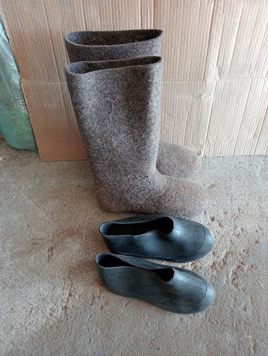 Продам б/у валенки