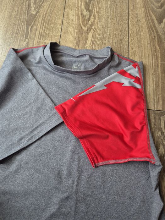 Tricou băieți Nike 176 cm