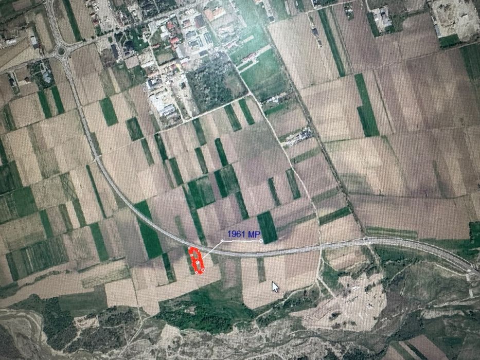 Teren de vanzare ( centura Radautiului)