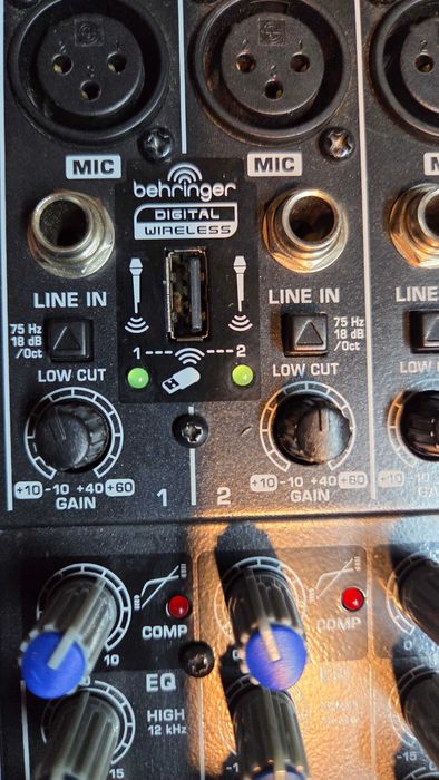 Behringer Xenyx QX1204USB