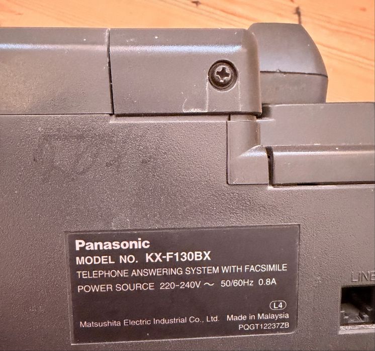 Телефон и факс Panasonic KX-F130