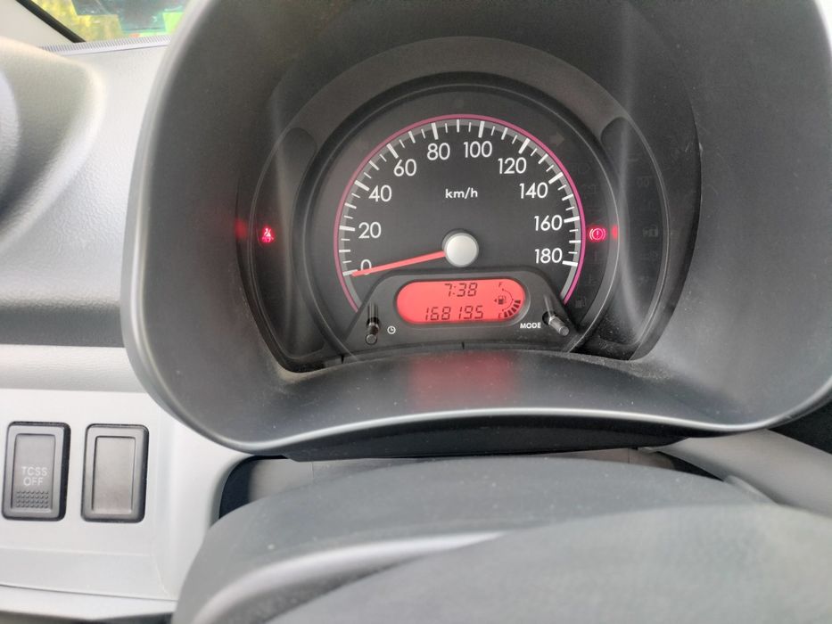 Vând Suzuki Alto an 2009 benzina motor 1000 cc