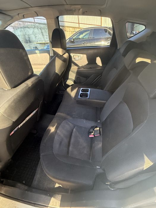 nissan qashqai 2011