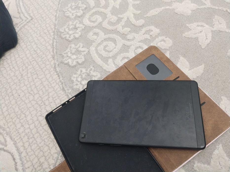 Продам планшет самсунг в отличном состояние