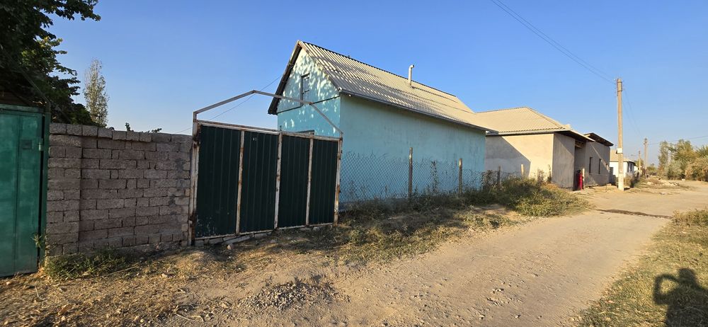 Дала-ховли сотилади