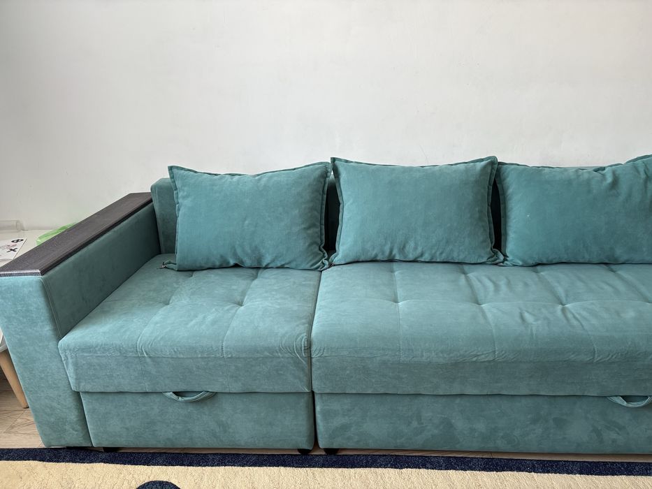 Продам диван состояние нового