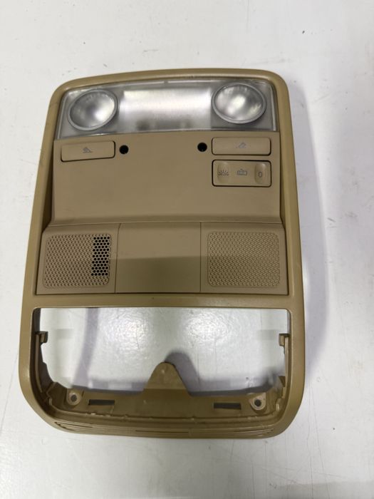 Plafoniera lampa lumini plafon fata spate Passat B6 Bej Galbena