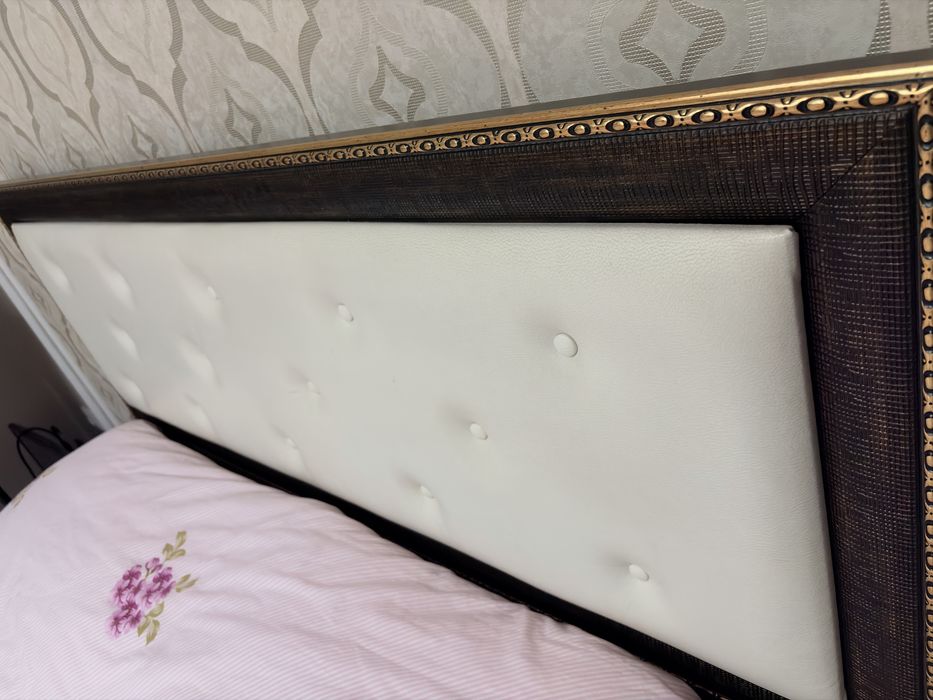 Спальный мебель Ембабуд