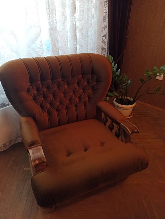 Продавам стара холова гарнитура( може и по отделно )