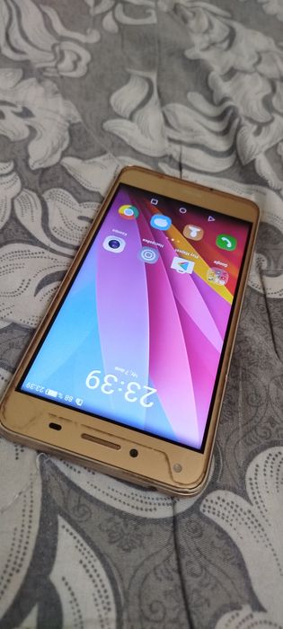 Продам телефон Huawei