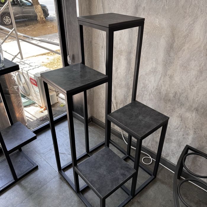 Продам офисную мебель для офиса/цветочного магазина