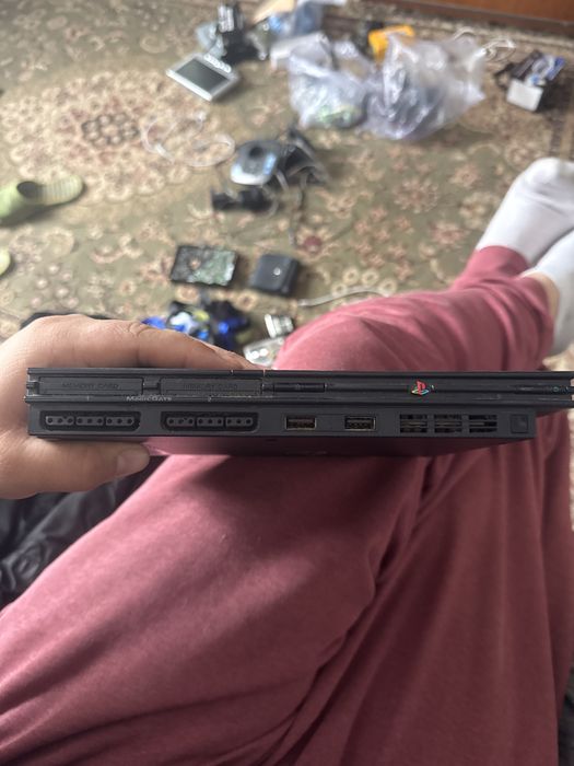 Playstation 2 продам без комплектующих