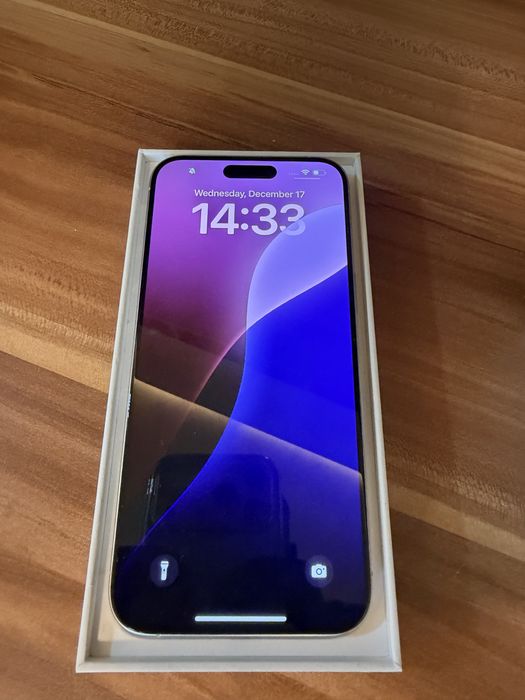 Iphone 15 pro max white titanium