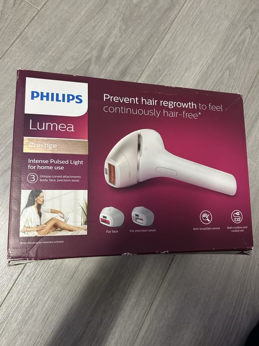 Vând aparat de epilare IPL Philips Lumea Prestige BRI953,model premium