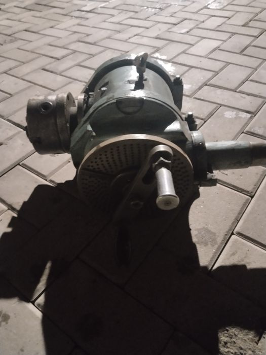 Делительная головка УДГ-Д-200