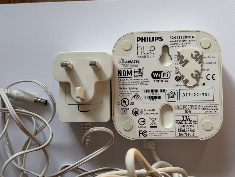 Consolă / Hub Philips Hue Bridge 2.1 (Zigbee, Apple HomeKit, Matter)