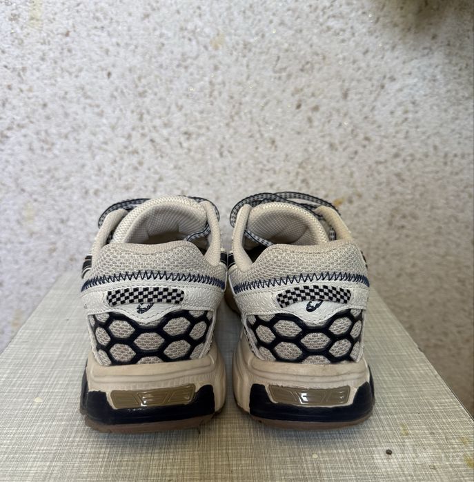 Кроссовки женские asics