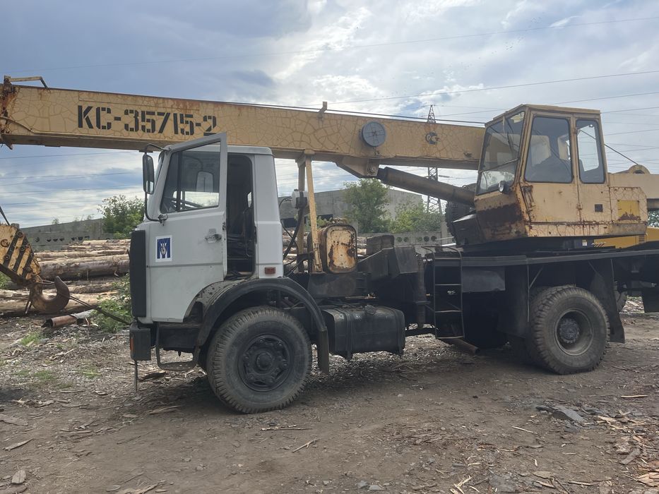 Автокран МАЗ 2000 г/в