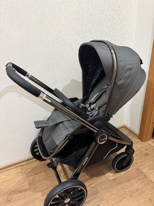 Коляска универсальная Pituso Mayla