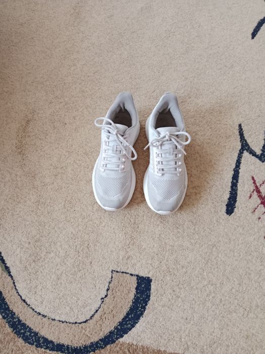 Кроссовки 44 разм.