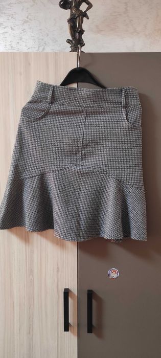 Официални поли, някои са нови