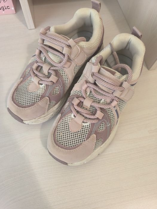 Adidași fete mărimea 31