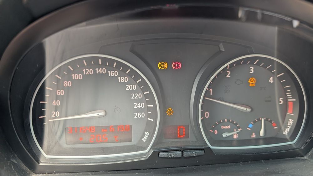 BMW X3 E83  3 l дизел 2007 год