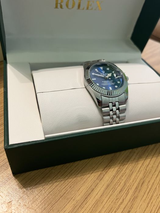 Часовник Rolex (ролекс) кварцов