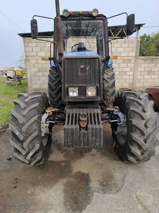 Трактор белорус 1221