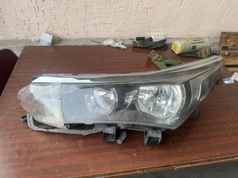 Фары Toyota Corolla 2014