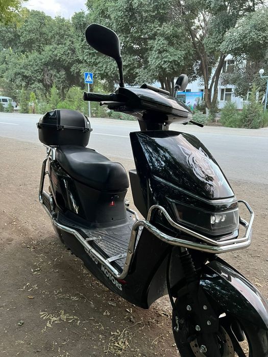 Скутер сотилади холати ало 600 евро