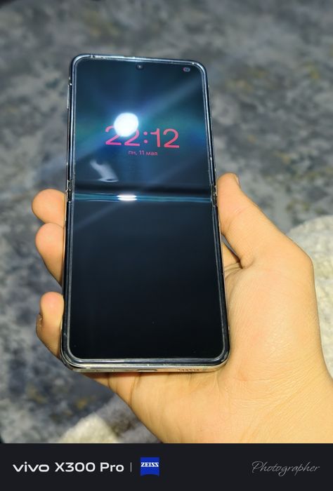 Z flip 5 в хорошем состоянии